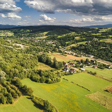 Apartament Dom W Chomranicach- Jacuzzi, Grillowy