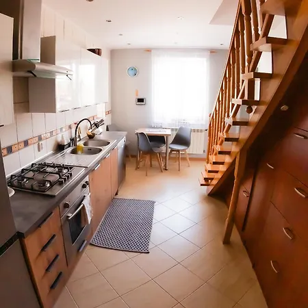 Dom W Chomranicach- Jacuzzi, Grillowy Apartament *