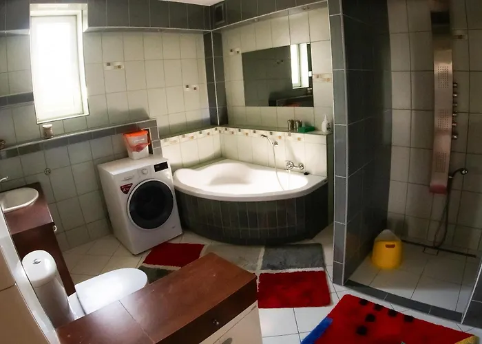 Dom W Chomranicach- Jacuzzi, Grillowy Chomranice